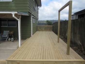 Outdoor Living Area - Titirangi